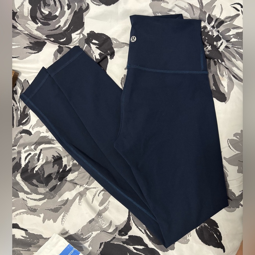 Lululemon wunder under navy leggings 4